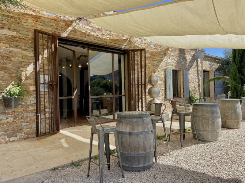 Accueil d’événements privés et professionnels dans un domaine viticole unique près de Toulon