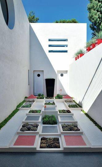 Architecture Moderne et Jardins Suspendus Hyères Le Parc et la Villa Noailles