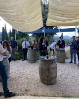 Notre zone d'activité pour ce service Bar à vin en plein cœur du domaine avec sélection de cuvées locales et vue panoramique sur les vignes